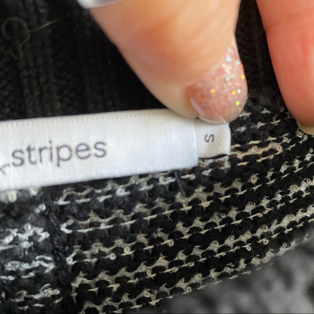 Striped Sweater - Picture 5 of 8